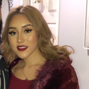 Meet your Posher, Karina